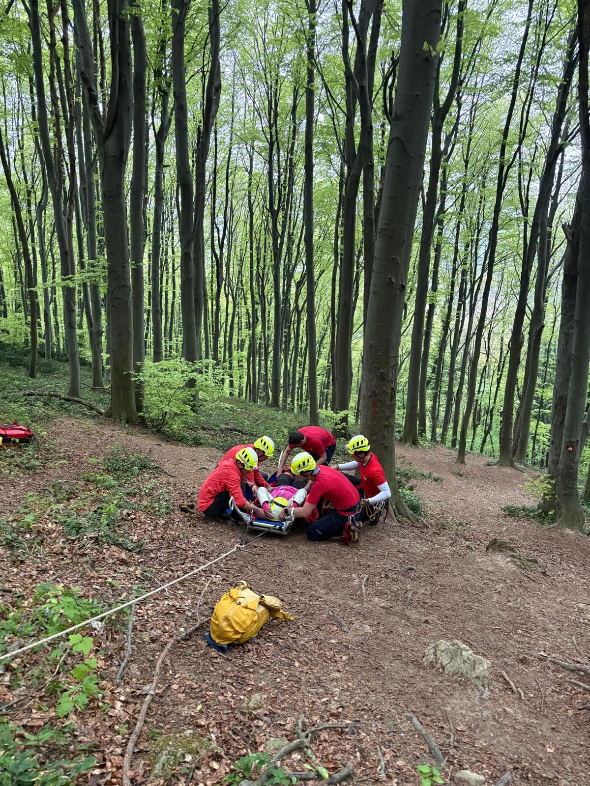Cover Image for Spašavatelji pomogli ozlijeđenoj planinarki na Čevu